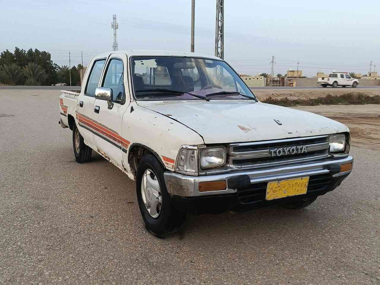 السلام عليكم سياره بيكم تويوتا موديل 1989 السعر ((٢٣))  وبيها مجال السياره مكينه وكير جدد حداديه وكهربائيات شقاله مدوشمه جلد كلها السياره بيها قاصرين مكاني ناصريه مركز للاستفسار الاتصال ***********
