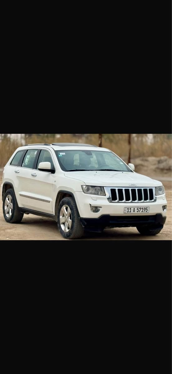 السلام عليكم 
للبيع جيب وارد خليجي كفاله عامه 
سبير ع وضع الشركه  منازل
موديل 2012 محرك 3600 مكفول 
ماشيه 90km
فوول مواصفات للاخير 1/1
السياره جاهزه من كل النواحي اي نقص مبيها السعر 175وبي مجال للاستفسار ع
***********
مكان السياره بغداد السيديه بغداد, العراق
