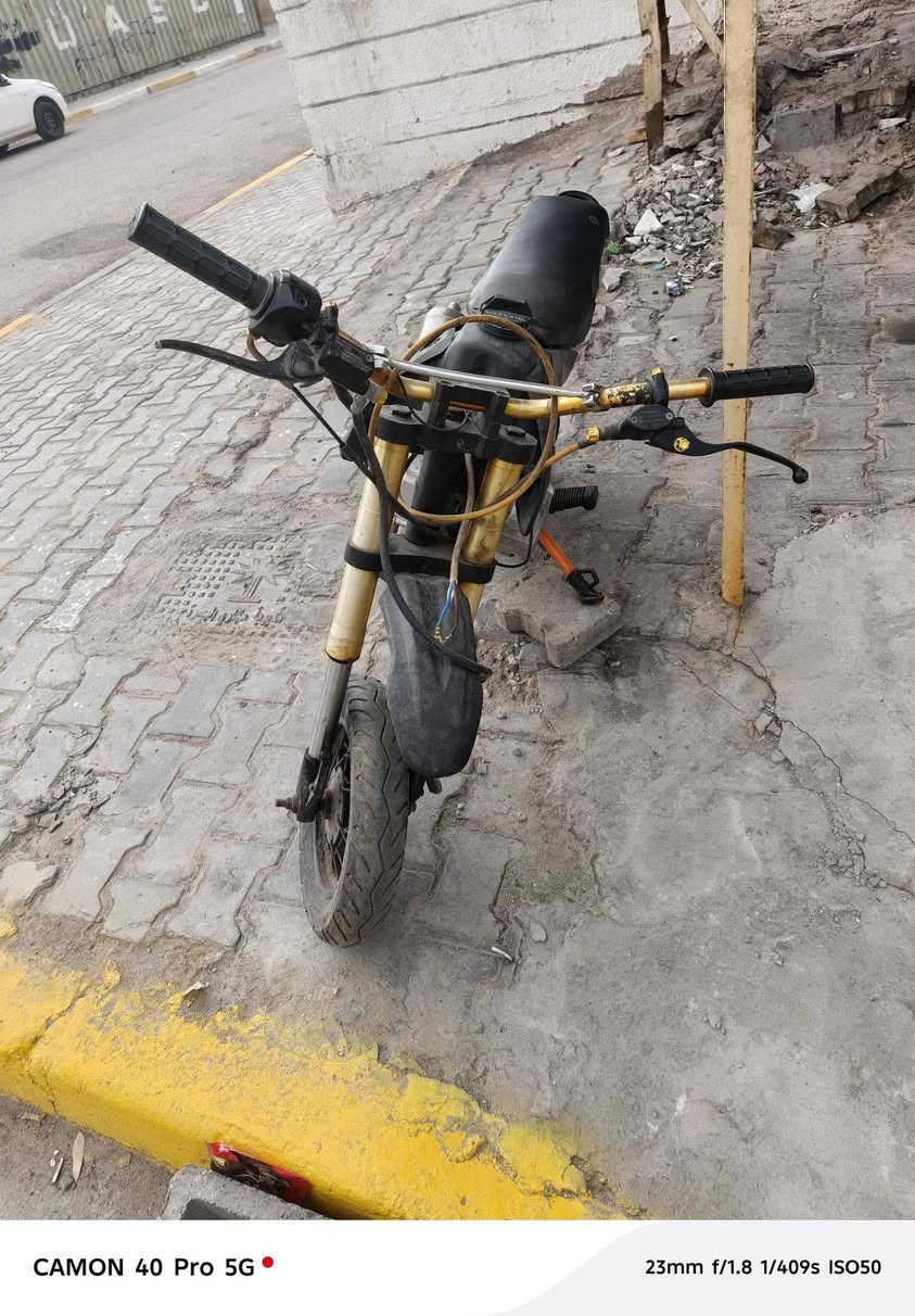 قفاز صغيره  بانزين وبريك شغاله بلاديه للبيع أو مراوس السعر ٣٥٠ العنوان البصره التميمية ***********
