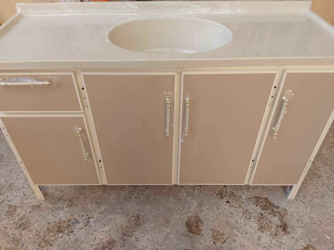 سنكات تزكام متر ونص مرمر 215 توصيل موجود جميع مناطق البصره حجز وتساب *********** البصرة, العراق
