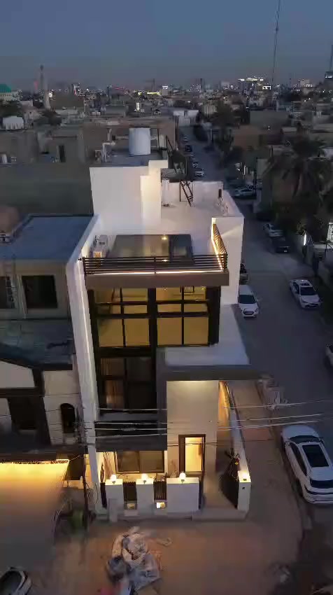 السلام عليكم
دار ركن للبيع في حي الجامعة
 محله633✅
مساحة:94م٢ ركن📐
بناء 2025 مودرن✅
يحتوي الدار:
3 غرف نوم (كلهن ماستر)🛏️
مصعد لكل الطوابق⬆️⬇️ 
مطبخ واسع🍽️
الهول الداخلي طابق الثالث جام سكايلايت🛋️
كاونترات و سبالت ✨
#مـكتب_الـرسام_الـهندسي
📍الاستفسار اكثر زيارة المكتب في حي الجامعة شارع المركز او الاتصال على الارقام:☎️
***********
***********
