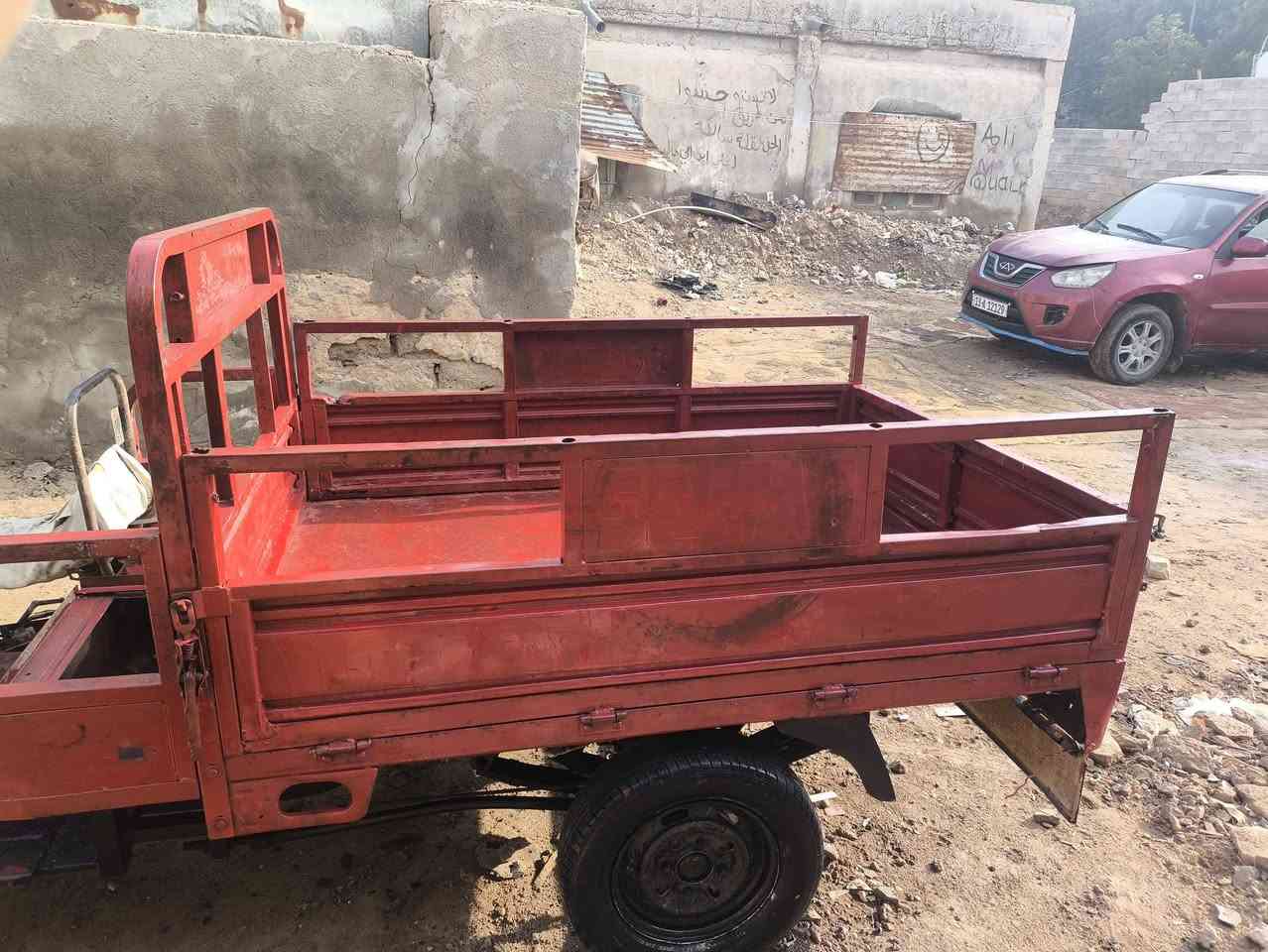 سلام عليكم ستوته موديل 2014 وراقها ضايعات بدي نضيف شاصي طاك وملحوم   ولاحمه سعر مليون وبيها مجال خاص ماجاوب ***********
