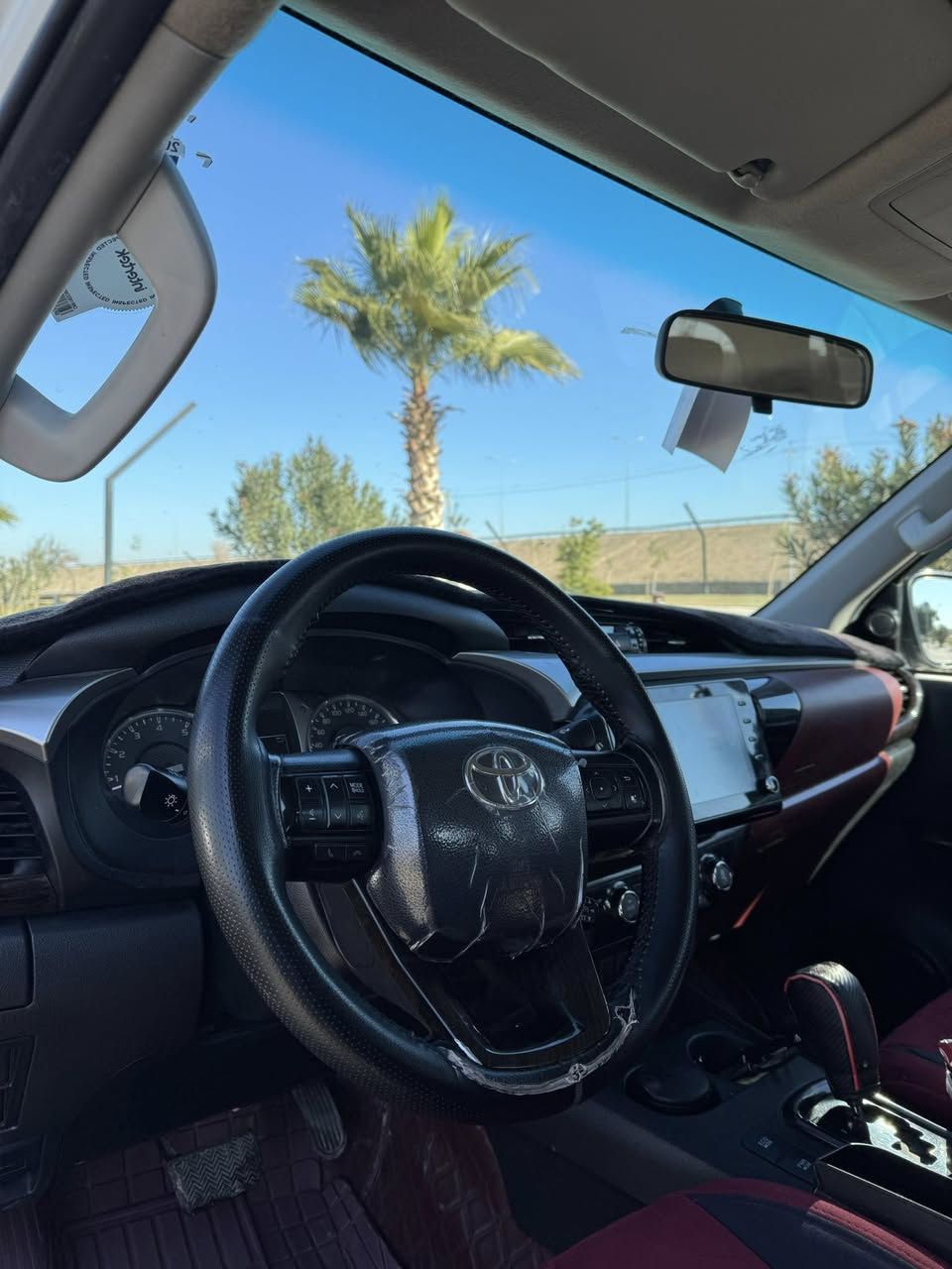 تويوتا هايلوكس 2021 
وكالة سيد نهرو 
ماشية 100 الف كم 
رقم اربيل باسمي 
محرك 4 سلندر 
مكانها الفلوجة        
السعر 320 $ ومجال 
***********
