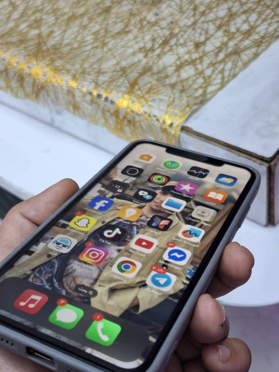 سلام عليكم اكس ماكس256 دبل شريحه جهاز مكفول من كلشي اتصال كامرات تكنيك كلشي مبدل فقط بطاريه اصليه نسبتها100 سعر165 مستعجل عل بيعته  مكاني بابل القاسم ***********.
