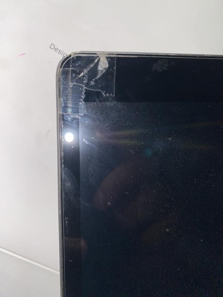 سلام عليكم ايياد 9 للبيع الايباد جديد ونضيف بطاريه 87 جهاز مستخدم دراسه فقط مكاني سماوه ومع الكرتون مالته وبي كسر بل شاشه بسيط وموضح بل صوره رقمي ***********شراي راسلني واتساب فقط
