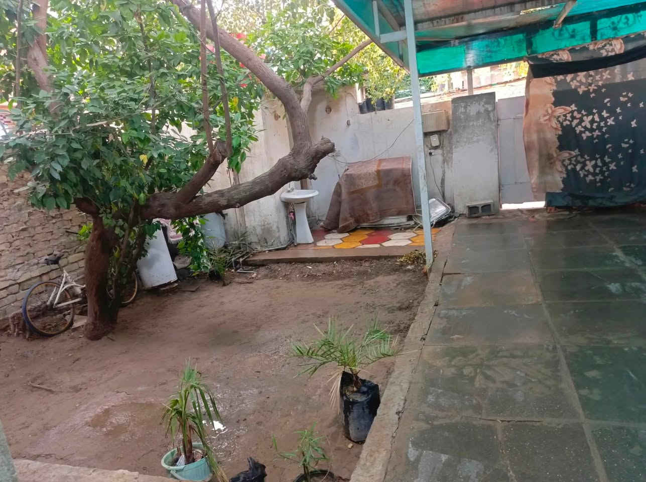 السلام عليكم بيت ١٦٠ متر للبيع طابو صرف العنوان مدينة الشعله قطاع ١٢ خلف جامع الجوادين ‭
***********
