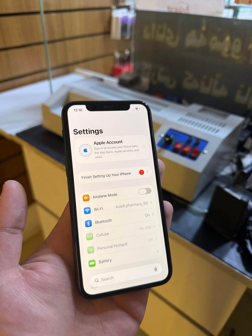 ئافۆن 11 پڕۆ 
64 گێگا + 2 سیم 
تەنها پارتی گۆڕاوە و شتی دەرەجەیەک و زەمانی لەسەرە 💯
زۆر بێ کێشەیە مۆبایلەکە بە زەمان دەیفرۆشم هیچ عەیبێکی نەبێت نرخی 225 هەزار 
ناونیشان سلێمانی // ئازادی  تکایە مشتەری تەلەفون بکات 
*********** السليمانية, العراق
