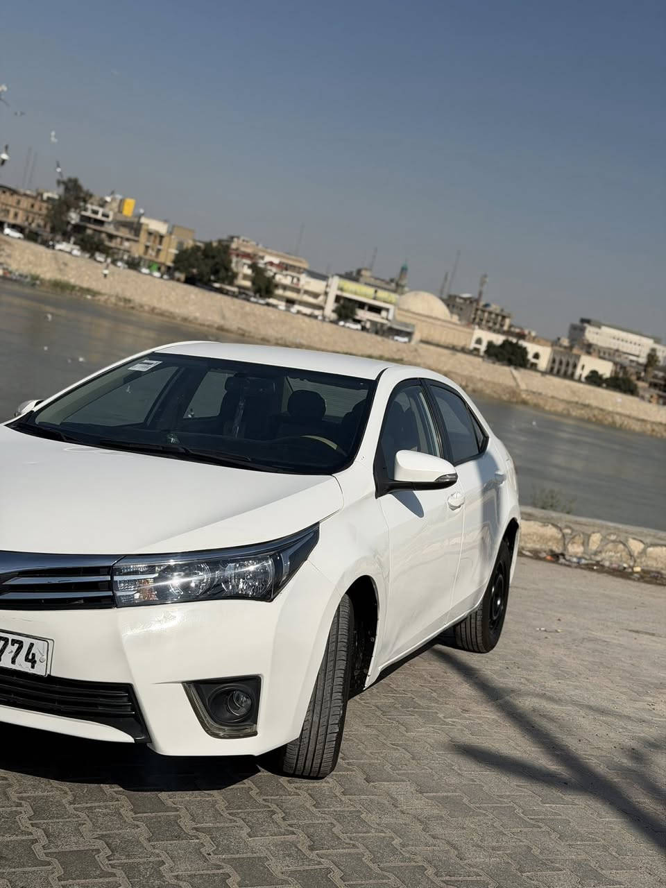 السلام عليكم.  بيع او مراوس حسب الطلب كورلا 2015 خليجي السياره مال شركه العامه السياره جديده واحلى من الصور بيهة قطعتين صبغ بدون قطره معجون اثر شخوط خباثه صارت وانصبغت على كد القطعتين وبيهة بارد فقط السياره ترابهج من البصره للفاو صدر جديد مال شركه تبريذ ثلج مناقصهة اي شي السياره مكاني بغداد ***********
