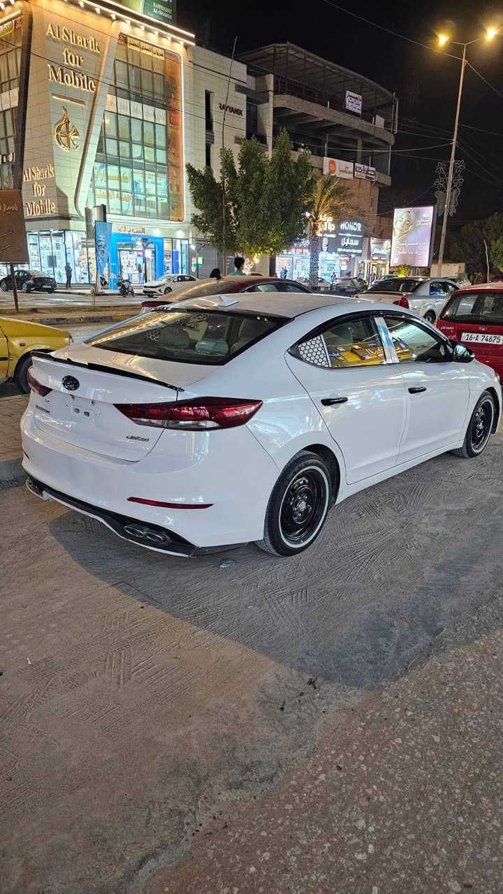 الانتر موديل 2017 🤩
سياره مناقصه ايشي شغل واطلع كبل 
فول لمتدد 
بصمه فتحه تحكمات كشنات كهرباء  
بيها ٥ قطع جاملغات الاماميه ثنينهن وقبق جنطه وبيها شبر تكمه والبنيد بي بارد قليل 
تخم تاير جديد 
دوشمه جديده
سستم سماعات97 وبيها مجال بسيط 
*********** مكاني نجف النجف, العراق
