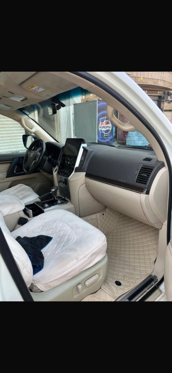 السلام عليكم موديل 2019 باب اول ماشية 70 سيارة جديدة سعرة 530
***********
