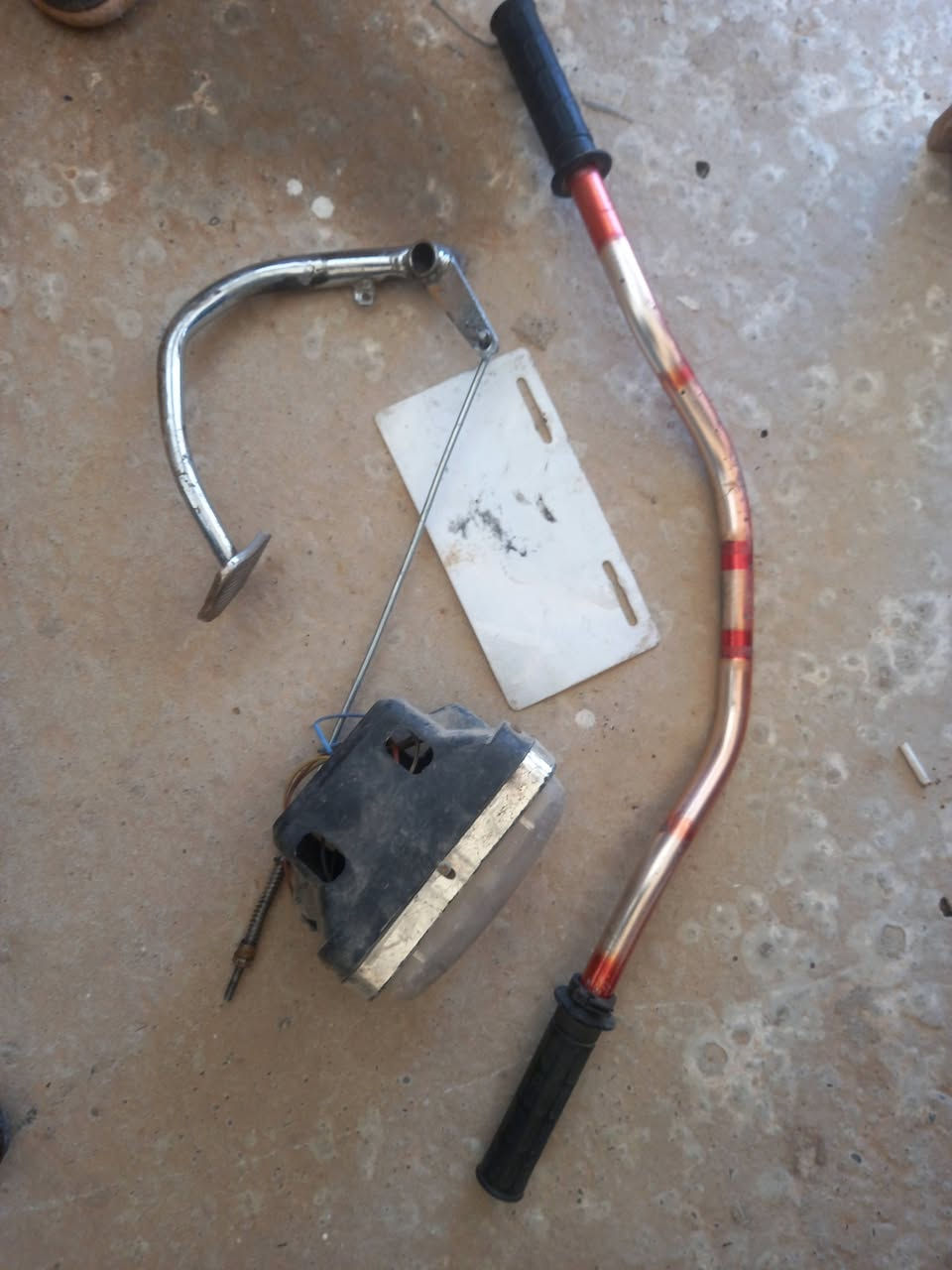 اخوان هاي الاغراض للبيع اي واحد يريد خليه يتصل ويستفسر عنواني تلعفر حي المثنى الاولى قرب عياد الدكتور عباس شيخو *********** ***********
