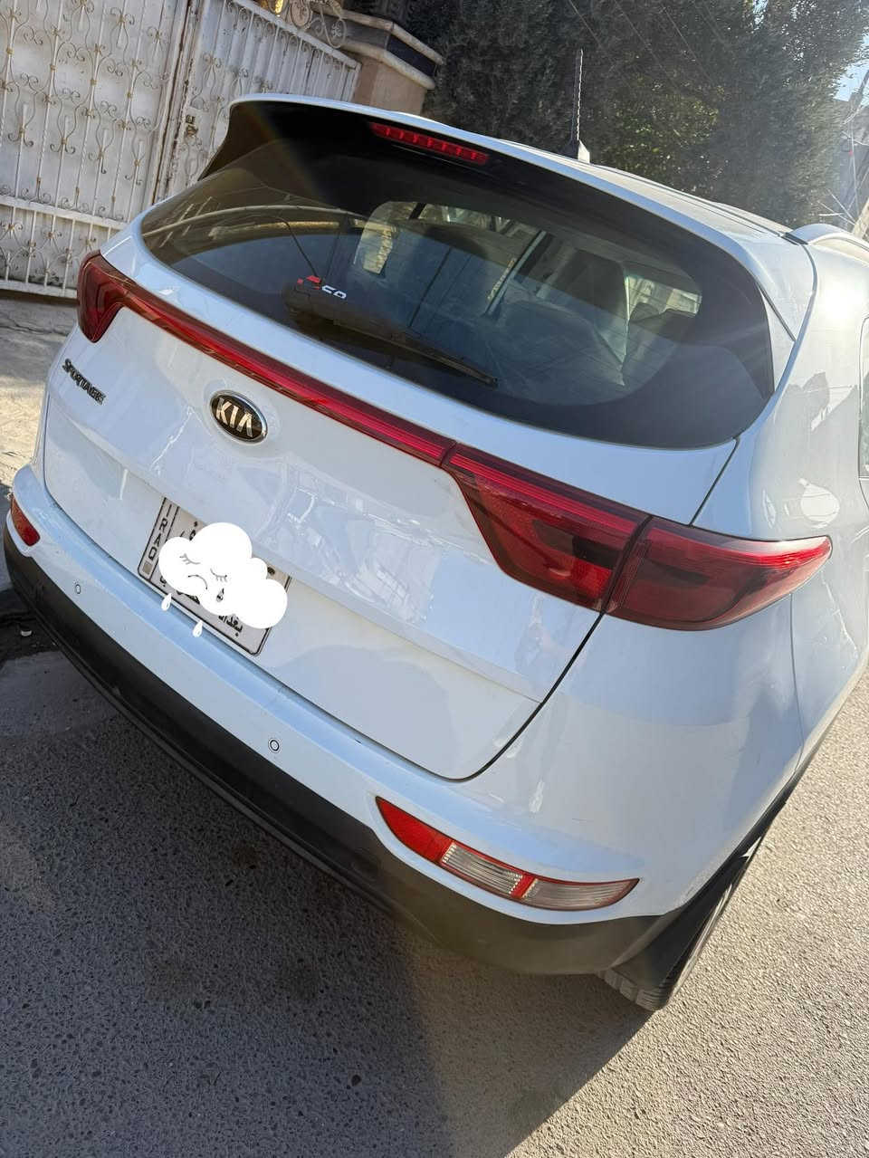 السلام عليكم
كيا سبورتج 

موديل 2016 شكل 2017

سياره خليجي

ماشية 114500 

السياره كاملة من اي نقص 

عليها ادامه كامله قبل شهر بمركز s.a.k 

بيها طخات بارد فقط وموجود السونار 

للاستفسار : ***********
