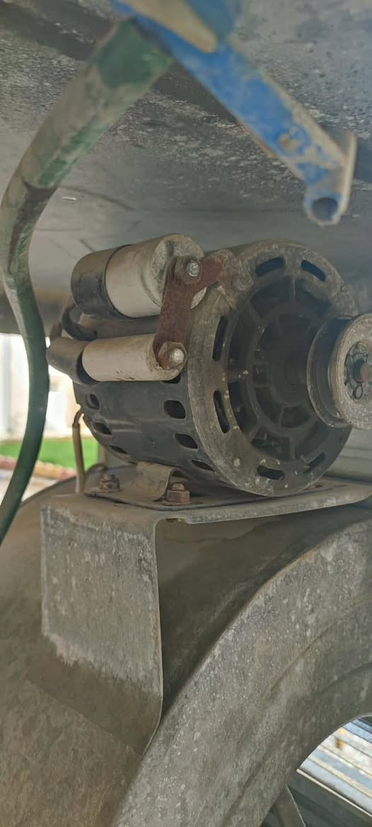 مبردة للبيع حجم 2 ونص سرعتين نظيف 

 ‭0751 925 8914‬
