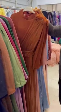 شروة فساتين سهرة • محجبات • ١٥٠ قطعة