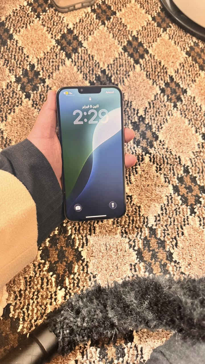 سلام عليكم.                                                                   13ايفون بطاريه81.                                               السعر680وبه مجال.                                                      الشراي يتصل عرقم   ‭0784 015 1411‬
