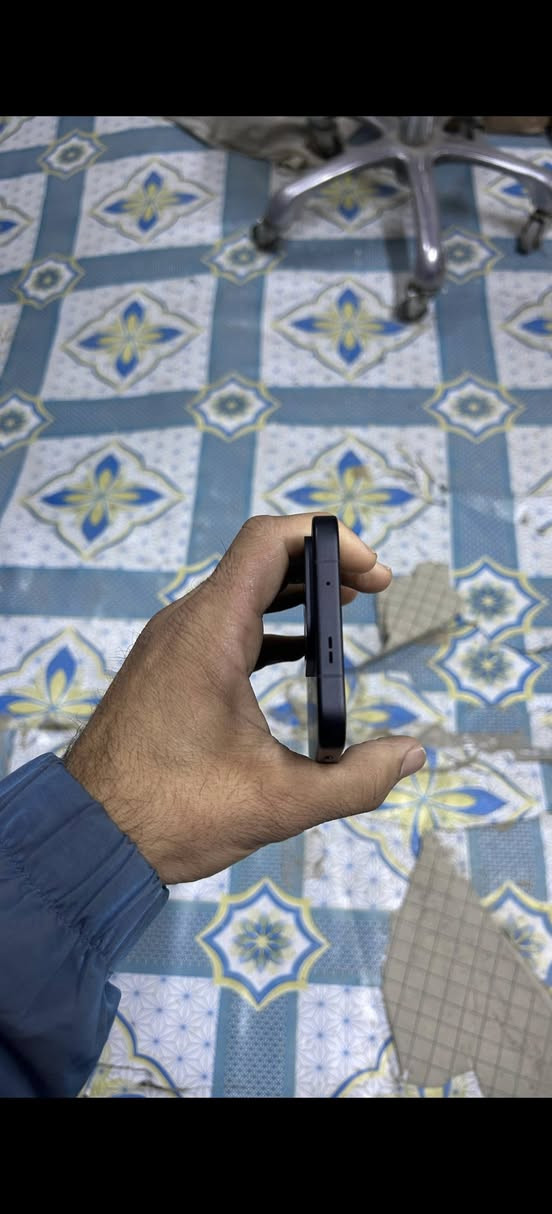 السلام عليكم ون بلص 15 نظافة 100 بطارية 100 ذاكرة 512 نسخة عالمية انتبه عالمية مو صيني ملحقات فقط شاحنة كارتون ضاع مني للبيع السعر 1125 ميعجبك السعر اعبر المنشور مكاني بغداد حي اور بي مجال قليل ***********
