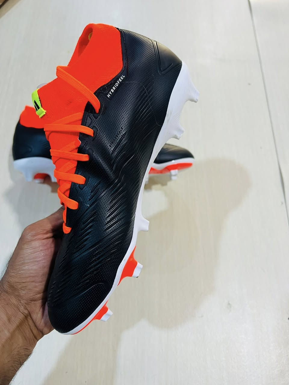 تحفه شرط
ادداس اخر اصدار 
اصلي اورجنل وكاله 
اورجنل شرط غير مستخدم 
قياس40 
سعر خاص 
توصيل موجود 
واتساب متوفر 
***********
