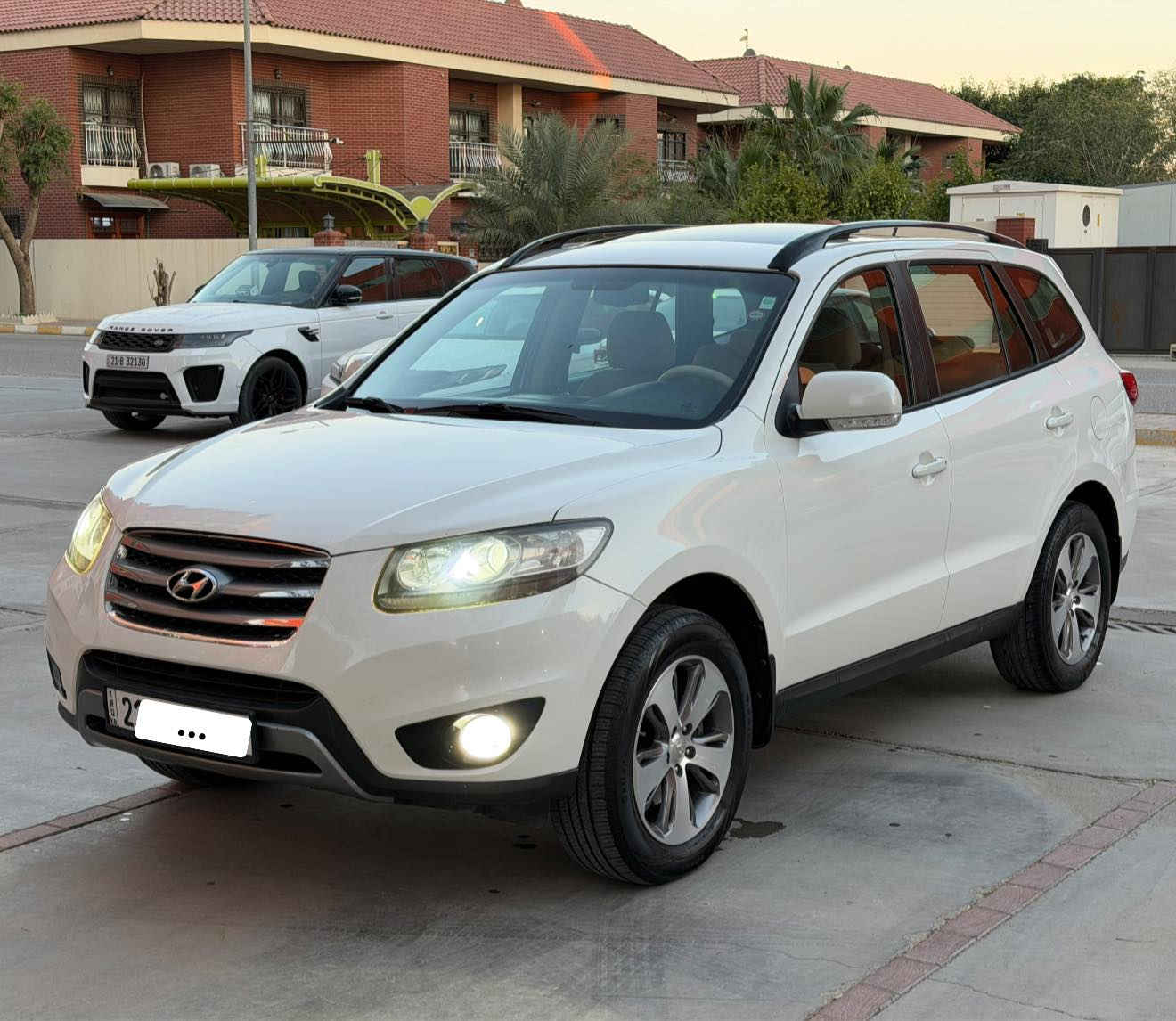 سنتافي 2012 مكينه 4 سلندر 
مكفول كفاله عامة من كلشى بشرط سونار 
محرك ممفتوح بشرط مابيه كلشى 
 7 راكب تبريد مركزي فتحه فول بس عده بصمة 
رقم السليمانيه بسمى سنوية لحد 2030 
السيارة احلى من الصور جديد جديد 
باقي التفاصيل الاتصال على 
***********
سعر 159 بي مجال قليل
