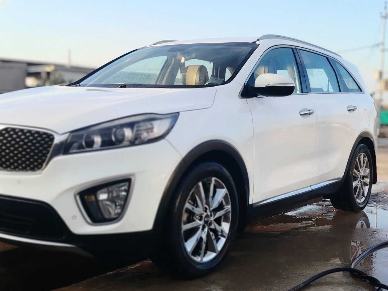 سورنتو ١٥ خليجي ٦ سلندر فول مواصفات
بيها ضربة بالباب الايمن وضربه خفيفة بالجنطة
ومبدل كازكيت
***********
***********
