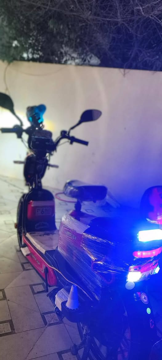 دراجه للبيع شحن
موديل ٢٤ 
بيه نقص الشاشه تطفى وتشتغل 
السعر ٣٥٠ وبيه مجال 
***********
