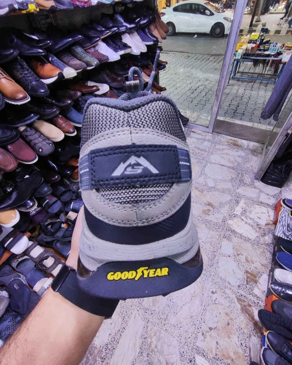 سكجرز جبلي اصلي اورجنال قياس ٤٥ طول القدم ٢٩ 
السعر ١٠٠ ألف شامل التوصيل 
المكان كرادة داخل مجاور دايموند مول في فرع علاء حداد محل الأيطالي الايطالي


**إذا كنت صاحب هذا الإعلان وتريد حذفه لأي سبب، رجاءا أرسل رسالة إلى الدعم الفني**