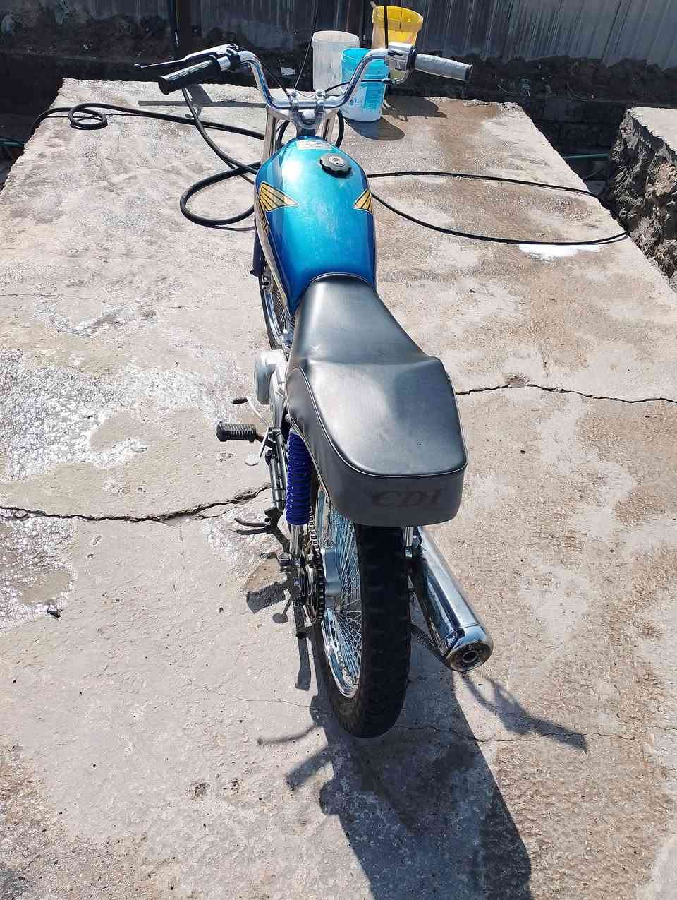 اربعه كير كلك نضيفه وبيه شلعه ومعدل مرتبه الدراجه السعر  متواجد خاص او تصل *********** المكان ابو صخير
