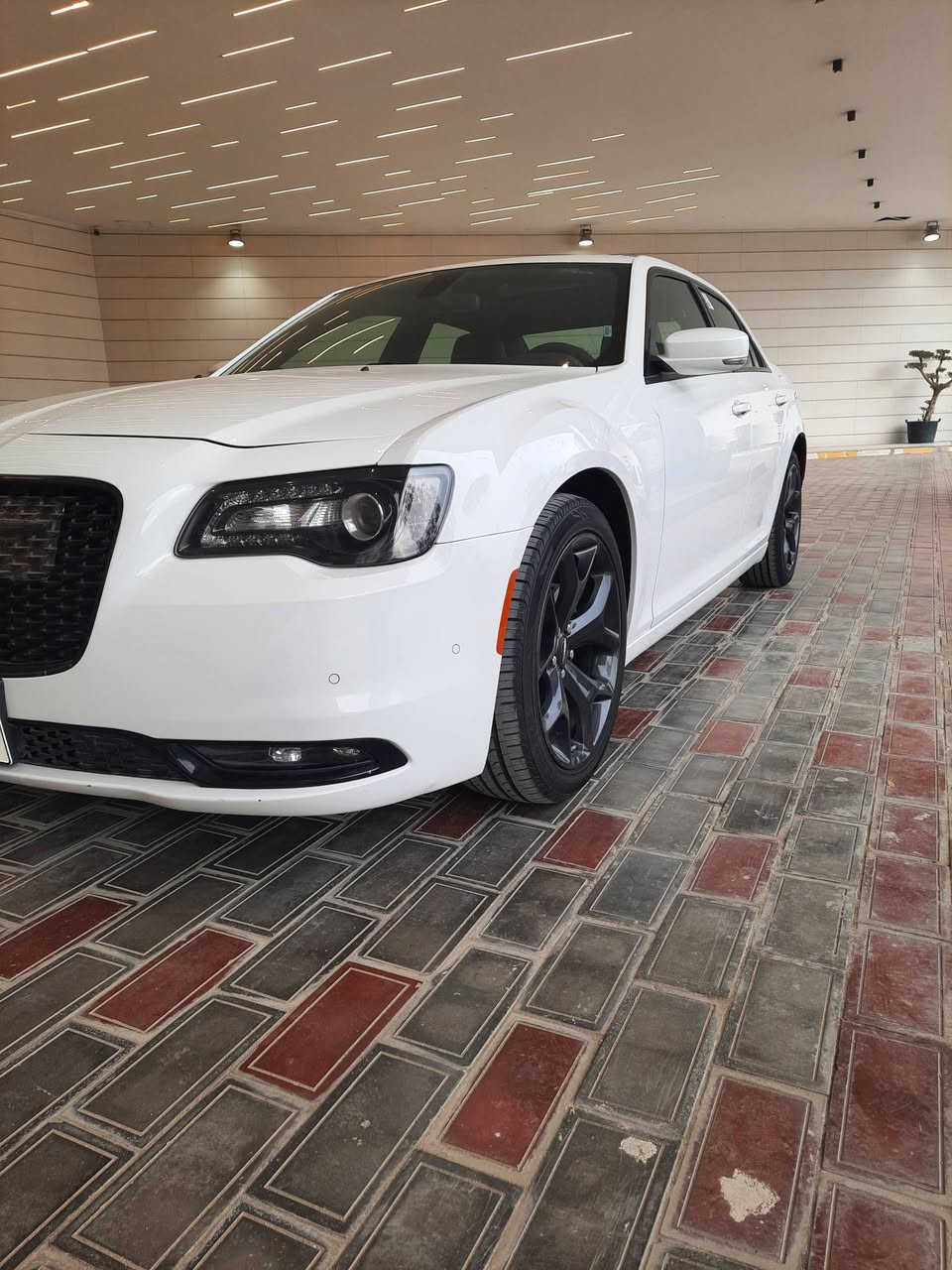 السلام عليكم 
كرايسلر اوباما فئة S موديل 2023 اصل؛؛ كلين تايتل مكفوله كفاله عامه وارد كندي فول مواصفات ماشيه 50 ألف رقم بغداد  السياره جديده معني الكلمه احلئ من الصور 
للأستفسار ***********
