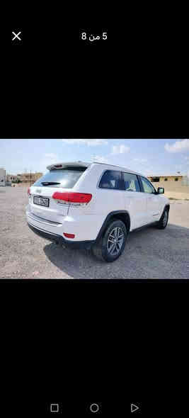 جيب كراند شيروكي 2017 كلين تايتل 🇺🇸🇺🇸
ممشى السيارة 120 وقابل للزيادة

المواصفات :-
 1-بصمة تشغيل
2-شاشة صغيرة
 3-كامرة خلفية
4-حساسات خلفية
5-مانع اصطدام خلفي(بريك الطوارئ)
6-ثلاث وضعيات قيادة (عادي،اقتصادي،سبورت)
7-شفتات للقيادة الرياضية بالستيرن
 8-دخول ذكي باب السائق والراكب وجام اوتوماتيك
9- دفع رباعي 4×4 
10-تسخين المرايا الجانبية وغيرها من المواصفات

السيارة استخدام اعتيادي (مال بيت) وجاهزة من كلشي وهزة َسنوية كاملة وبالواقع احلى من الصور ونصبتها كلش حلوة ونظيفة وبيها 2 سونار ورقم سليمانية.. السعر 237  ورقة وبيها مجال 

للمزيد من التفاصيل *********** واتساب  

مكان السيارة الحمدانية/نينوى او أربيل
