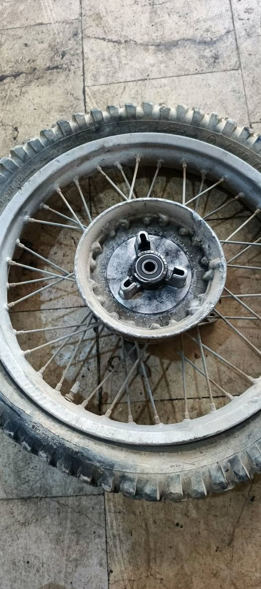 السلام عليكم وي للبيع ***********
