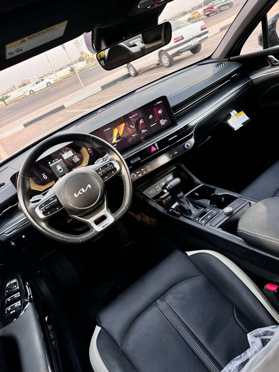 زيرو مديل 2025 K5 

 كيا فايف سيارة جديدة زيرو مكفولة من كلشي ماشيه 300 كيلو فقط رقم بصرة بسمي حره فول موصفات GT Line  السعر. 200 للستفسار : *********** البصرة, العراق
