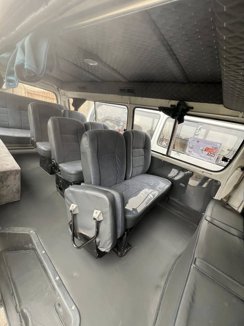 سياره فتون 2010  مكينه وكير شرط دخم تيارات جديد دوشمه جديده قبل أسبوع دشومتها سنويه  جديده رقم بابل مسطره بسمنه امصفره من كلشي صبغ بس بل حجل مكانات سعر 72 وبيها مجال رقم الهاتف ***********
