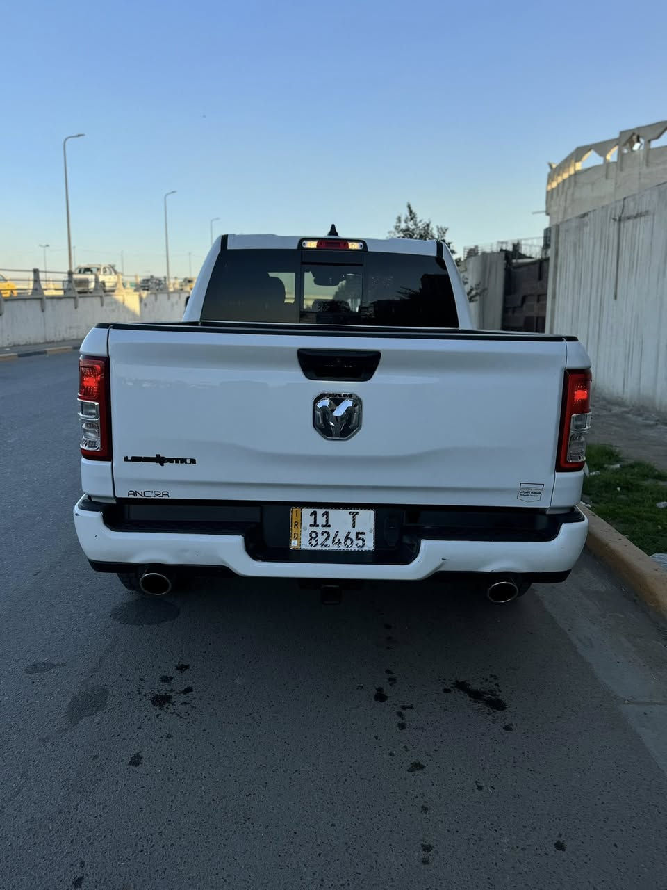 RAM BIG HORN
السلام عليكم

رام 2024 بك هورن ابيض نظيفه جدا جدا وارد امريكي ضرر خفيف جاملغ وبنيد خفيف جدا موضح بل صور  

ماشيه ٣٧ ميل فقط 
مواصفاته / باب طويل بودي قصير المرغوب 

المواصفات 👇
محرك V8 5700 هيمي 
هاندبريك بصمة .. سكليتر كهرباء 
بصمة تشغيل وشغال عن بعد 
تحكمات ستيرن شاشه كبيره اوبشنات  كامره  مري جانبيه متحركه تبريد امامي خلفي ثلج ماشاء الله رادار خلفي 
جام خلفي عل البدي  كهرباء 
اشاير مري بلوجكترات كشنات هيتر وستيرن هيتر كذلك 
حساسات امامي وخلفي وبعد كثير 

تفاصيل ‼️‼️‼️

محرك كير اكسل برغي ممفتوح بيه شرط الفحص 
طبعا السيارة عليه اضافات مكلفة جدا ومنها ….👇

دوسات جانبيه .. .. دبل فيتبم تكدر تتحكم بي من يمك .. 
2 ونص انج عاليه السيارة امامي وخلفي 
بيه نصبه ماشاء الله ماتنوصف 

ويل 20 مميز مع تاير امريكي🛞🛞  
منضومة زنون لايت كلش قوي زرع عدسات 

السيارة مرقم كامل هزه وفحص جديد سنويه بأسمي تحويل بنفس اليوم للمشتري 

سعر 💵💵💵
330ورقه مجال بسيط للشراي واتشرف بالجميع  

للعلم هزه فحص رقم كله جديد ماتحتاج اي مصاريف 
 مكانها بغداد القاهره***********
