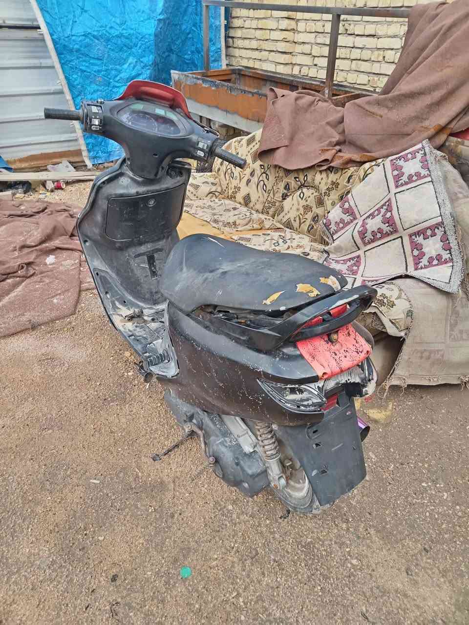 السلام عليكم
للبيع فراشه 140
دراجه جاهزه منكلشي
كفراتهه كلهه كامله
كهربائيات شغاله لايت بك لايت هورن سلف
باتري جديد الدراجه واكفه صارلهه فتره
السعر 150
للاستفسار واتساب ***********
