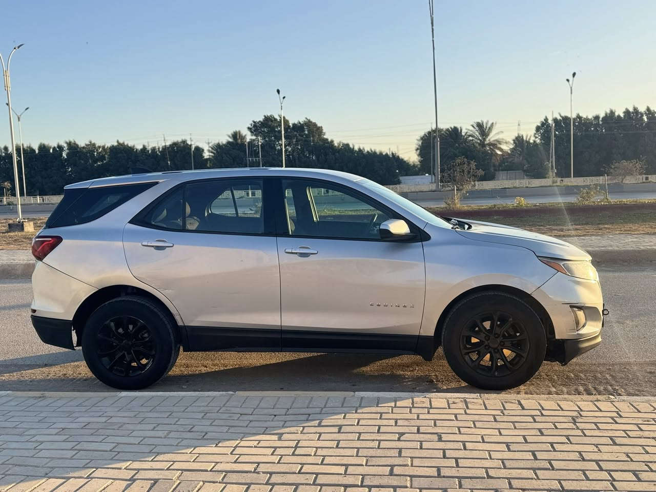 شوفرليت اكوينكس 2018
بيها 4 قطع بدون دواخل مواصفات lt شاشه كار بلي كامره دواره سايد بريك دكمه 5 بصمات جنطه كهرباء كشن كهربائي تبريد قطعتين
السعر 110 بيها مجال قليل
***********
