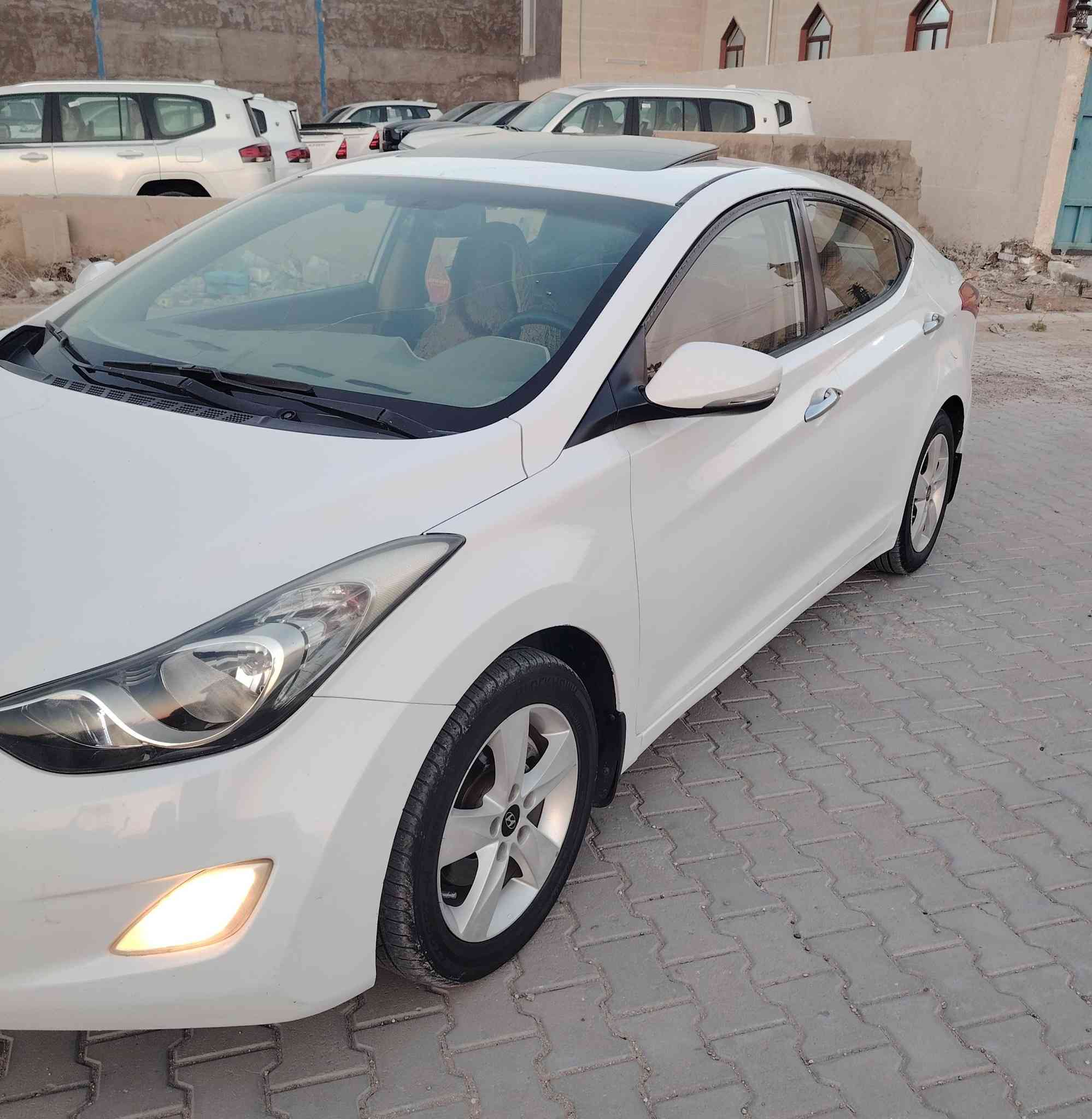 سلام عليكم الانتره 2012 خليجي مكينه 1600رقم نجف سنويه ل 27 سياره مكفوله كفاله عامه عده تكحيل كادت موصفاته فول 1/1 سياره حلوه وجاهزه مكينه كير كفاله حداديه عايزه دواخل حلوه نضيفه اي إستفسار *********** مكان نجف مشخاب
