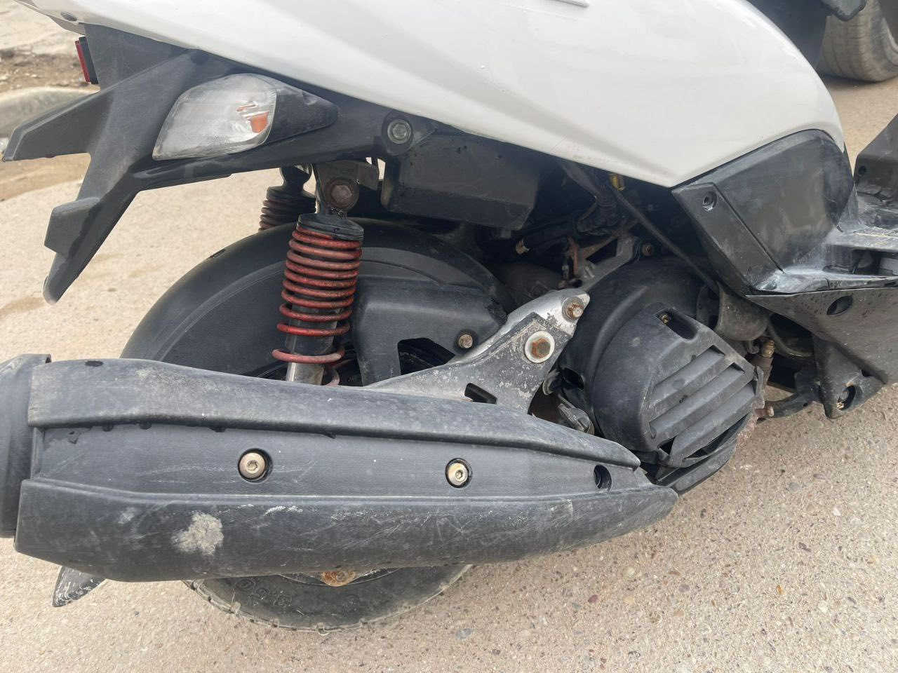 سلام عليكم 
دراجه gtr
الدراجه مصبوغه عام
مكينه مفتوحه مبدله ولفات فقط
السعر 550
العنوان:بغداد حي الجهاد
للأستفسار الاتصال على الرقم التالي
***********
