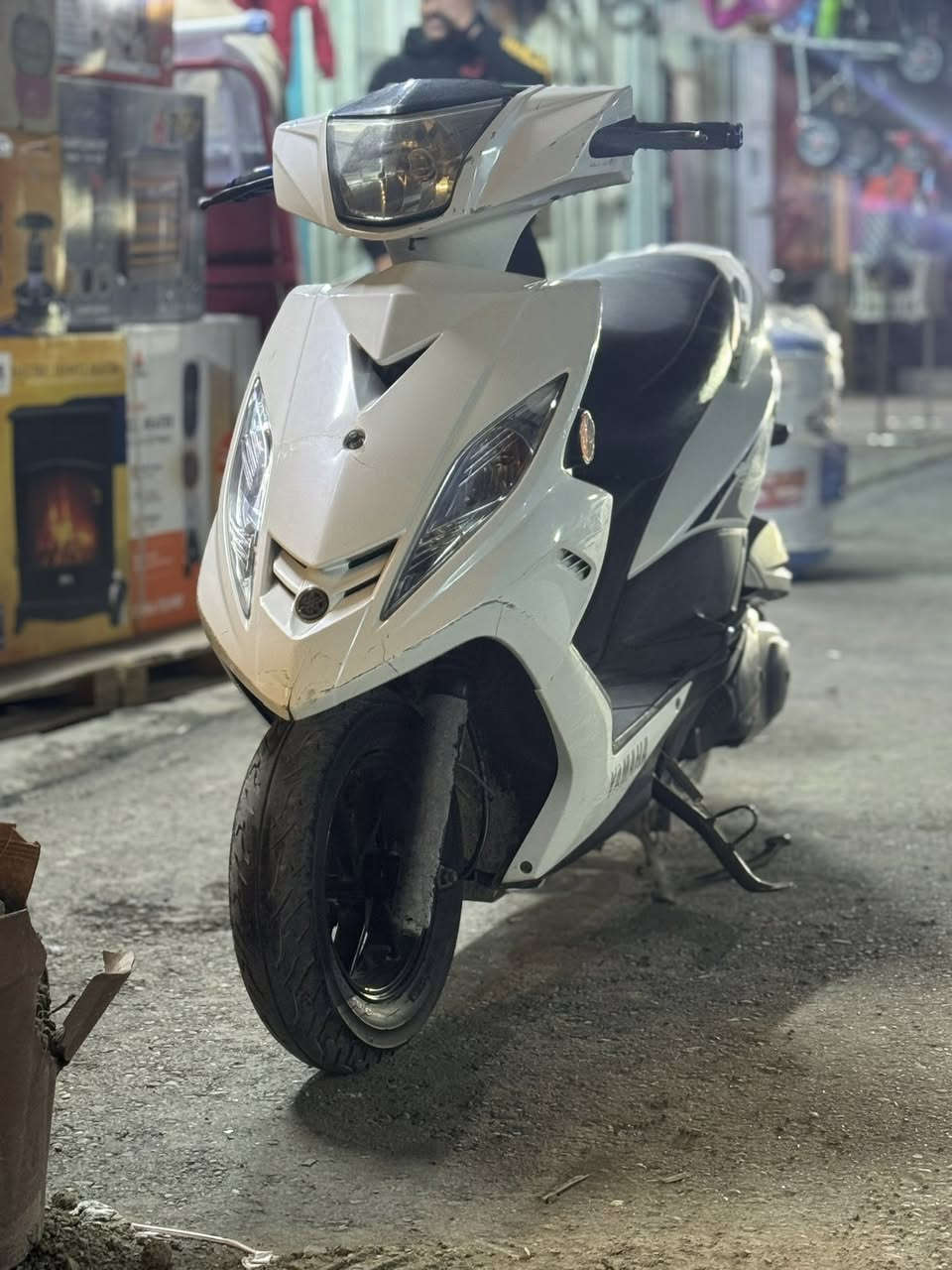 سلام عليكم دراجه جيتي ار كفاله عامه ما صار اله ههواي نازله من الرمبه اوراقه موجوده الدراجه مكينه كفاله نضوح تبخير ترجع الدراجه 
السعر خاص 
***********
مكاني بغداد الكريعات
