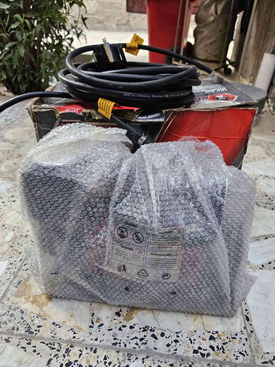 منفاخ اطارات استرالي مستخدم لغرض الفحص فقط + بوكس حافظ برودة وحرارة يشتغل كهرباء وجداحة سيارة 
سعر المنفاخ ١٤٠ الف 
البوكس ٦٥ الف 
مكاني بغداد م الصدر  لا يوجد توصيل


**إذا كنت صاحب هذا الإعلان وتريد حذفه لأي سبب، رجاءا أرسل رسالة إلى الدعم الفني**