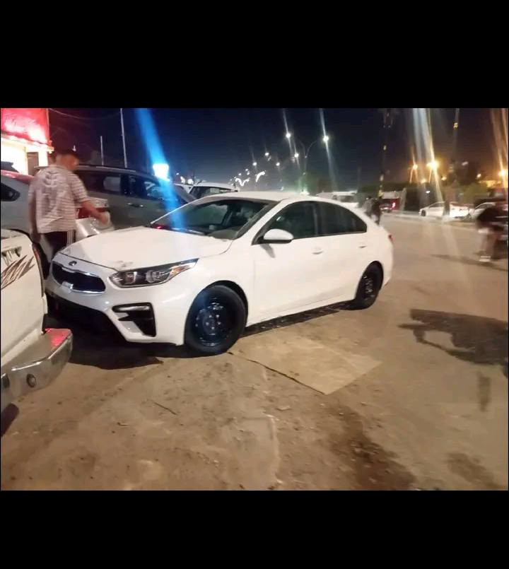 السلام عليكم
فورتي 2020 
مكينه 2000
گير AT
ماشيه 60 الف 
الضرر جاملغ وبنيد 
السعر 136
العنوان بابل حله مركز مدينه
***********
