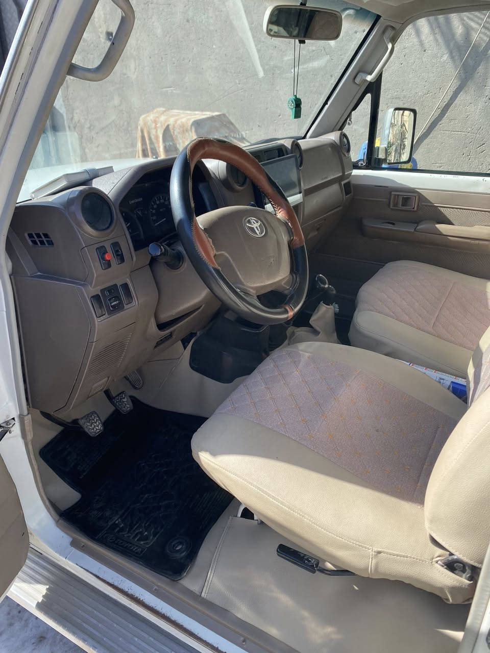 تويوتا شاص موديل ٢٠١٣ رقم بصره محرك كاز ٦ سوبر للبيع او مراوس بيكب فورويل ١٣او ١٤ حسب لقناعه للاستفسار ***********
