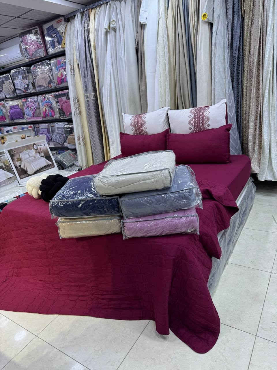 جمالها مُحال, وحُسنها خيال..

برونقها تحدثت الأجيال, عن روعةٍ فاقت ما قيل 

بالأمثال..

جديد مفروشات ام عبدالله 🔥
سيت غطوه نفرين  /6..قطع
نوع القماش/ قماش قطني بارد صيفي 
السعر/ 23 الف✅
قياس الغطوه🔺220*240🔺
شرشف/180*200+25
وجه مخده ديجتال /2
وجه مخده مخيط/2
توصيل داخل بغداد ٥ الاف


**إذا كنت صاحب هذا الإعلان وتريد حذفه لأي سبب، رجاءا أرسل رسالة إلى الدعم الفني**