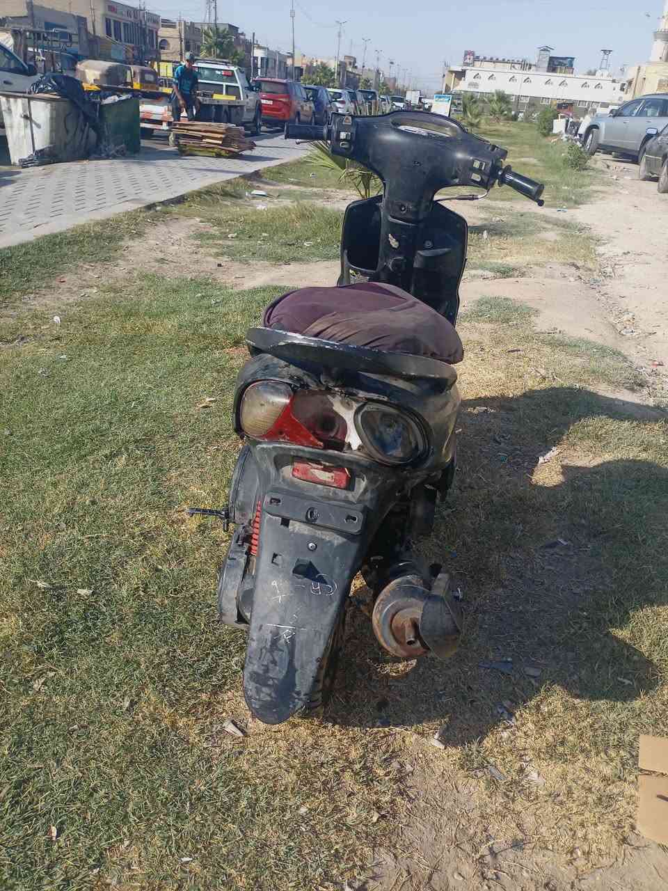 ماكس قجمه مكينتها حلوه ونكره بكل وكت سلف شغال بس باتري يرادله كهربائيات نص ونص كفرات تعبانه
سعرها ٢٢٥ وبيها مجال
مكاني بغداد حي اور
الرقم ***********
