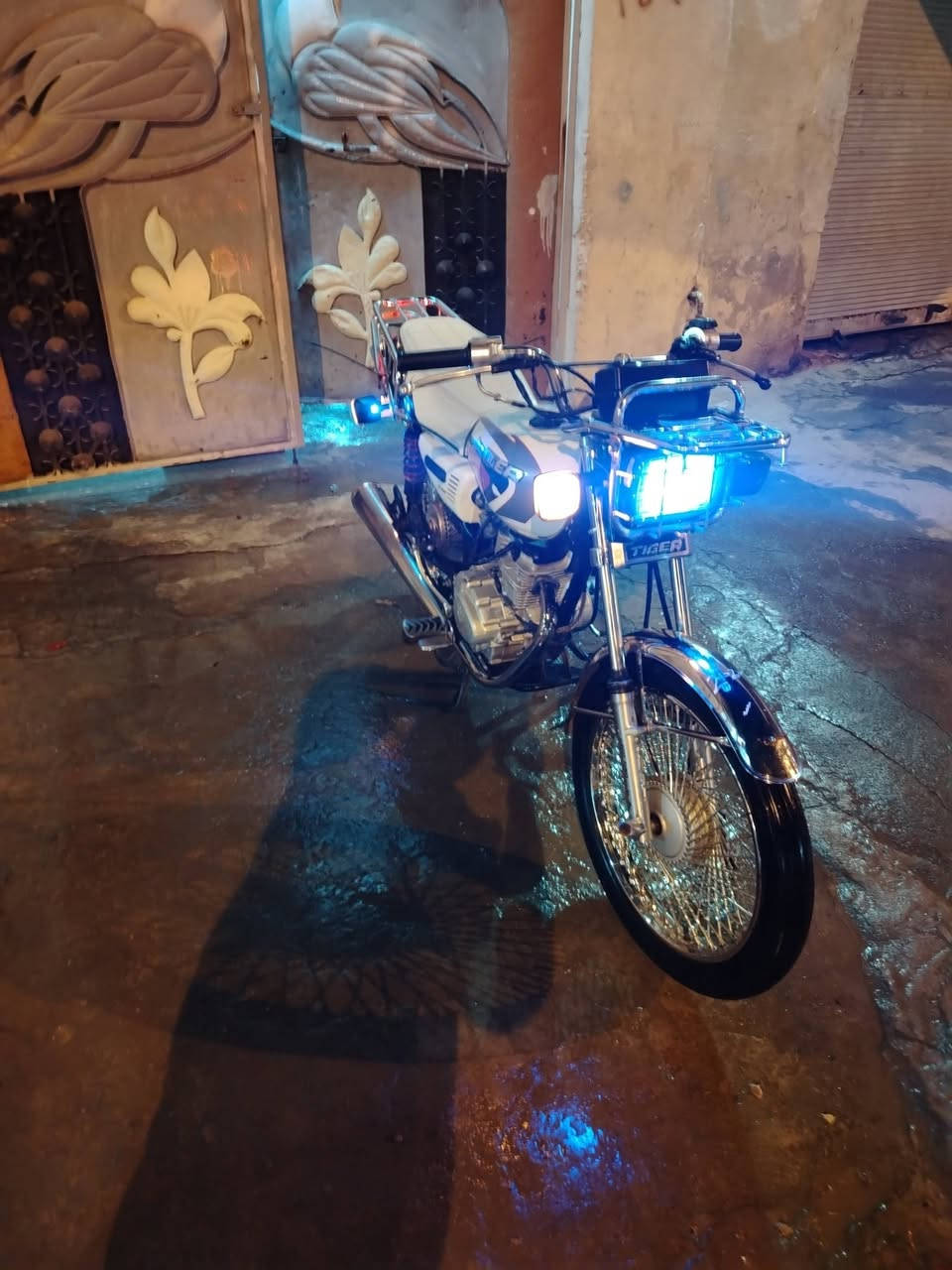 مطار تايجر 2020 للبيع بمنفيس كامل المكينه السعر 525 وبي مجال وهذا رقمي ما بيه غير واتساب() () () () (***********)
