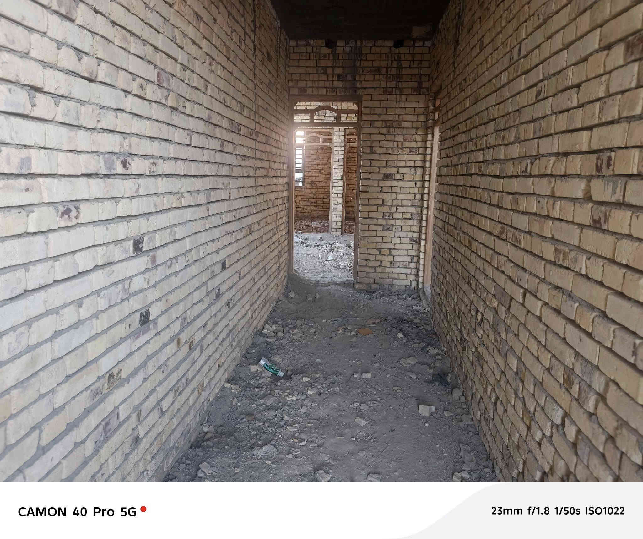 بيت لبيع حي الجوادين مقابيل سكان قريب عله سكه مساحة ٢٥٠ متر بناء طابوك سقف كونكريت غرف ٢ صاله مطبخ ديوانية طارمه صحيات سعر ٥٥ وبي مجال خدمات ماء كهرباء شارع وتصال عله رقم *********** وتصال عله واتساب
