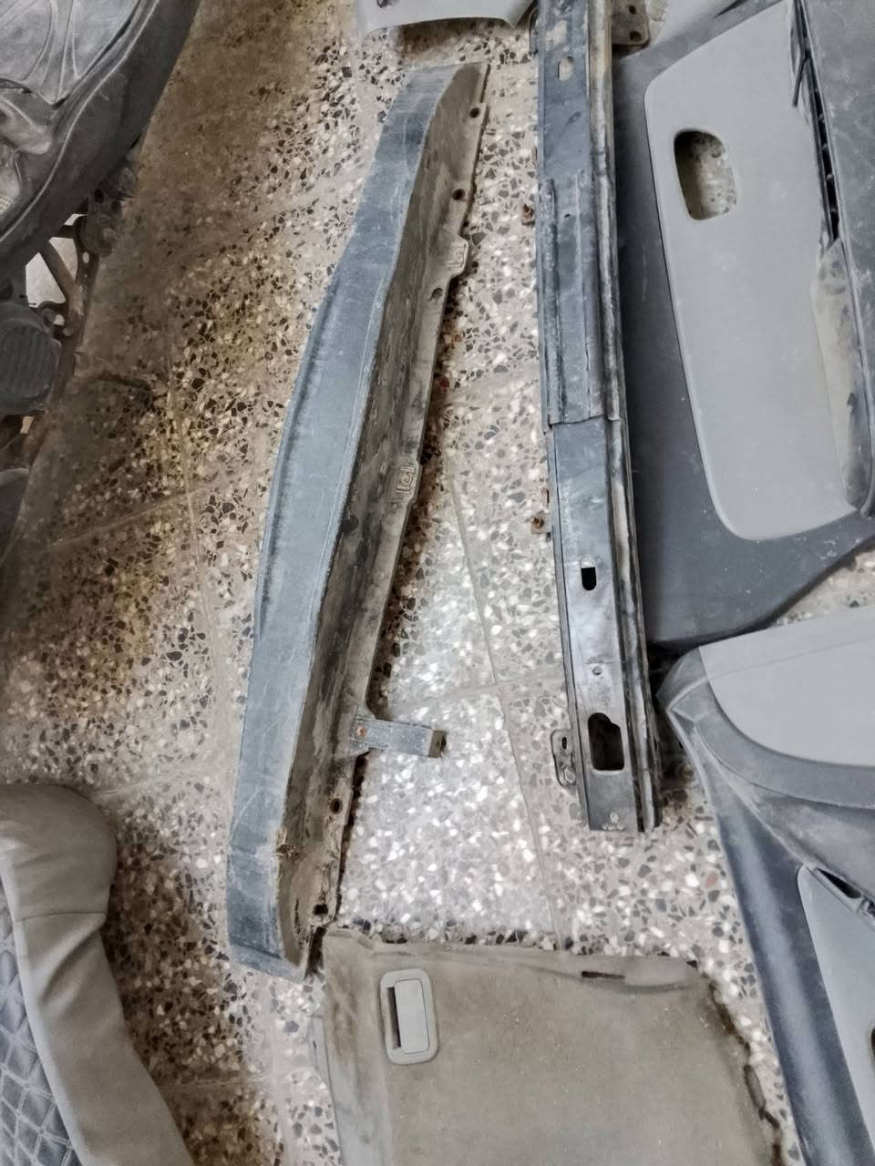 عندي هاي الاغراض مال النترا موديل 10 وارد امريكي للشراي يتصل وعندي كير ومكينه وظفيره للبيع ***********
