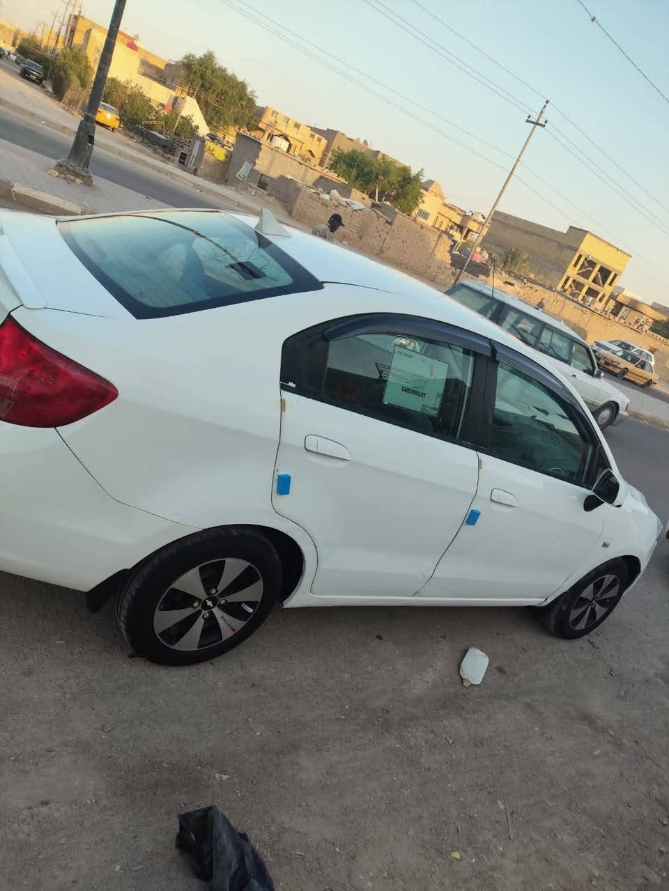 السلام عليكم ورحمه الله وبركاتة شوفر سايل للبيع رقمة بغداد مكينة وكير بيكاتشو كورلة توة شادهن بدي وتاير شرط مكاني ناصرية سيارة ربع ماذب علية سعر 53 رقم الهاتف ***********
