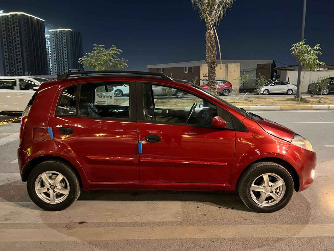 السلام عليكم حبايب من رخصه الادمن المحترم شيري A1  موديل 2012 رقم بغداد انكليزي سنويه جديده مكينه بلاديه كير اتوماتيك دشبول ممكسر ولا قطعه كلشي يشتغل كهربائيات كامله تخم تاير باتري جديد داخلها نظيف مابيها اي عطل بنيد جارد ومصبوغ وهلال جاملغ خلفي ماشيه 62 سياره حلوه ونظيفه سعرها 35 وبلعافيه عل ياخذها مكان سياره بغداد حي الجهاد قرب العاب جنه الكرخ للاتصال ***********
