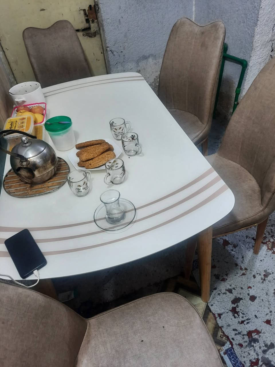 ميز طعام مرمر 4 كراسي هو بالاصل 6 بس اني من اشتريته اخذت بس اربعه اريده ب150 الدوره ابودشير خلف المركز شارع بيت جباره


**إذا كنت صاحب هذا الإعلان وتريد حذفه لأي سبب، رجاءا أرسل رسالة إلى الدعم الفني**