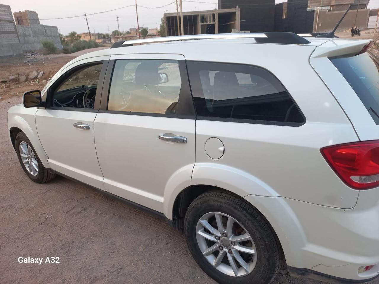 سياره جورني مديل 2014 فول مواصفات رقم كربلاء رقم إنكليزي باسمي لون ابيضّ كامله من كلشي كير مكينه سته سلندر  تخم تاير تبريد جاهزه من كلشي العنوان بصره قضاء الفاو
*********** السعر 125وبيها مجال البصرة, العراق
