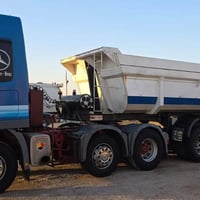 اسلام عليكم كتروز دمعه 2004 محدثه حاجب سياره خير من الله مربوطه وكامله...